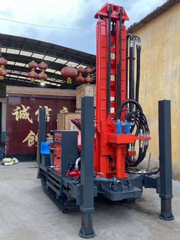 crawler-type drilling machinery 200S