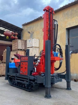 crawler-type drilling machinery 200S