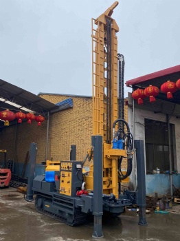 crawler-type drilling machinery 300S